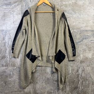 Elegant Women's Cardigan with Black Accents